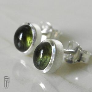waldgrüner_turmalin_ohrstecker_silber