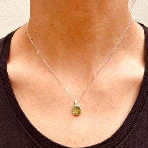 Ludwigit Peridot Anhänger Silber
