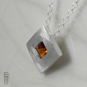 quadratischer Citrin Anhänger Silber