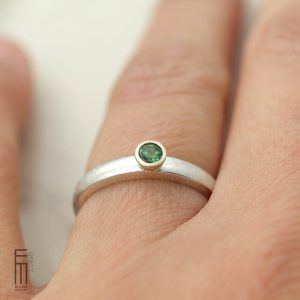 grüner Turmalin Ring aus Gold / Silber