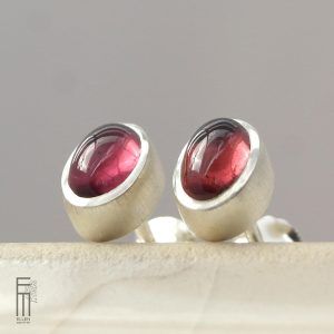 kleine rosa Granat Ohrstecker Silber