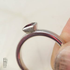 rosa Granat Ring aus Silber