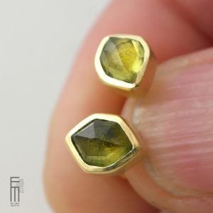 gelbgrüne Turmalin Ohrstecker Gold