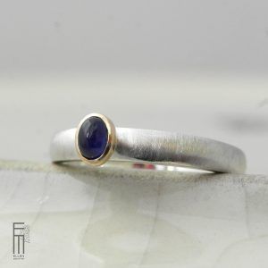 blauer Saphirring 18kt Gold und Silber