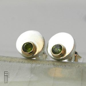 Ohrstecker mit grünen Turmalin in Gold
