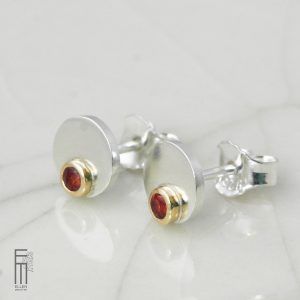 Ohrstecker mit orangenen Saphir in Gold 18kt