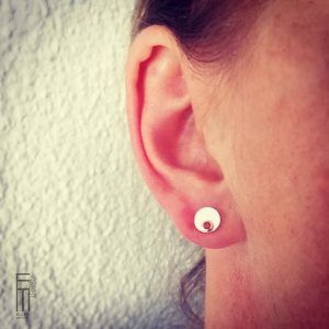 Ohrstecker mit orangenen Saphir in Gold 18kt