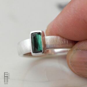 Herrenring mit grünen Turmalin