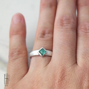 grün-blauer Turmalin Ring für Frauen