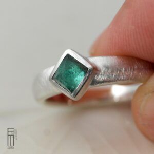 grün-blauer Turmalin Ring für Frauen