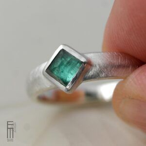 grün-blauer Turmalin Ring für Frauen