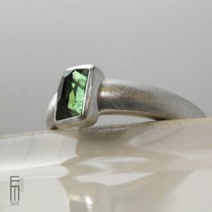 grüner Turmalinring aus Silber für Damen