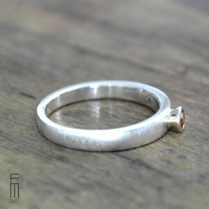 Andalusit Ring mit Goldfassung