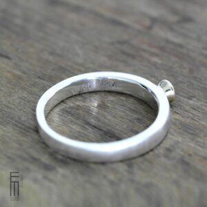 Andalusit Ring mit Goldfassung