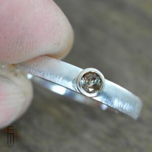 Andalusit Ring mit Goldfassung