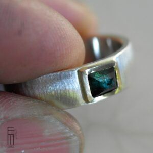 2. Pago - RESERVADO E. - anillo para hombre con turmalina azul en oro de 18kt (copia)