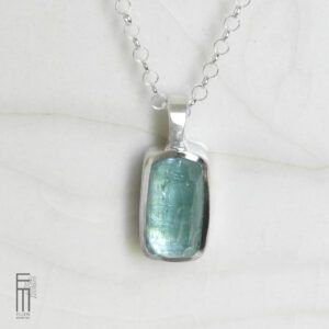 türkiser Turmalin Anhänger in Silber