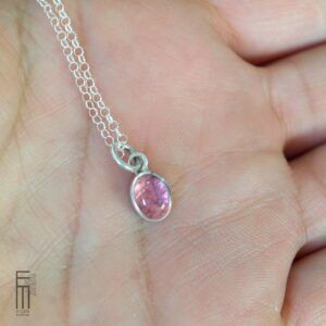 kleiner Silberanhänger mit rosa Turmalin