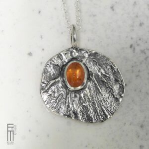 Mandarin Granat Anhänger aus oxidierten Silber