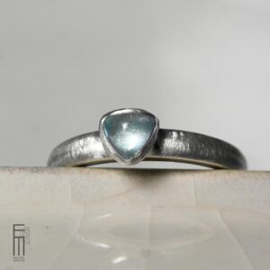 dreieckiger Aquamarin Ring Silber