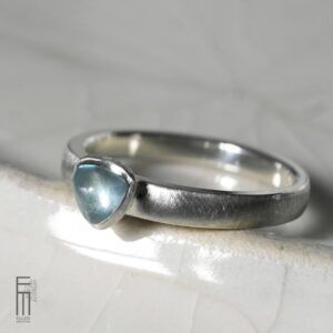 dreieckiger Aquamarin Ring Silber