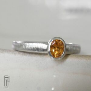 Mandarin-Granat Ring aus Silber