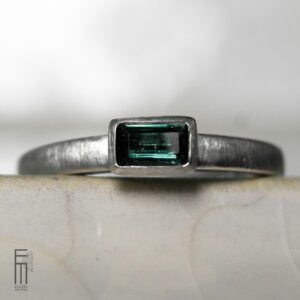 blau-grüner Turmalin Ring aus Silber