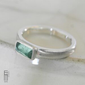 hellgrüner turmalin ring rechteck silber