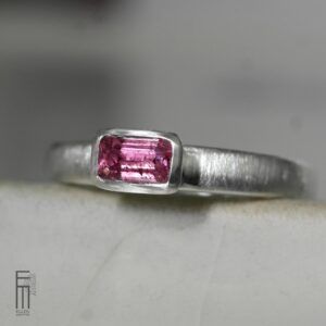 rosa Turmalin Ring aus Silber