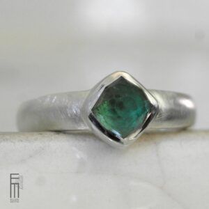 dunkelgrüner Turmalin Ring Silber