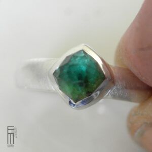 dunkelgrüner Turmalin Ring Silber
