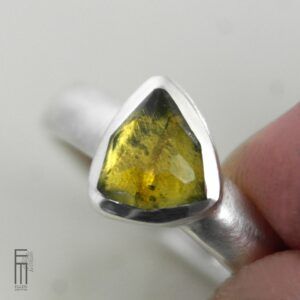 Gelbgrüner Turmalin Ring Silber