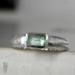 Silberring mit wassergrünem Turmalin