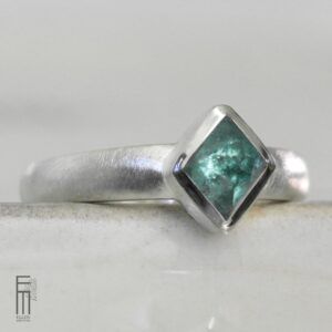hellblauer Turmalin Ring aus Silber