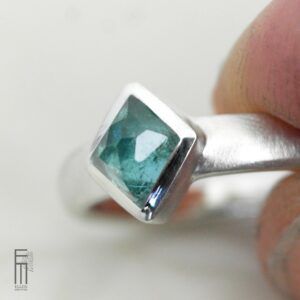 hellblauer Turmalin Ring aus Silber