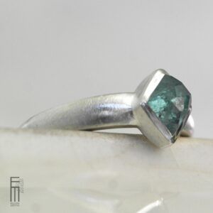 hellblauer Turmalin Ring aus Silber