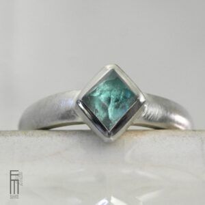 hellblauer Turmalin Ring aus Silber