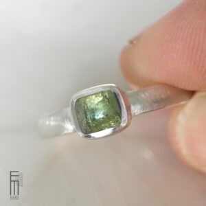 rechteckiger grüner turmalin ring silber