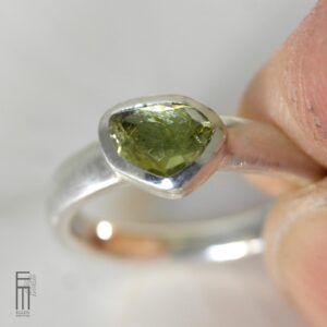 Gelbgrüner Turmalin Ring Silber