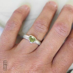 Gelbgrüner Turmalin Ring Silber