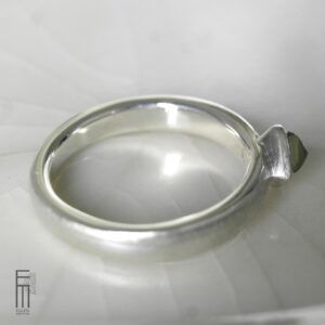 Hellgrüner Turmalin Ring aus 925 Silber