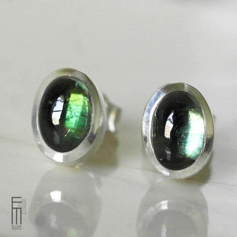 tannengrüne_turmalin_ohrstecker_silber