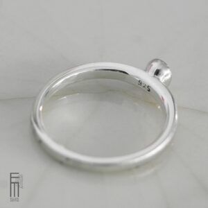 ovaler-tsavorit-ring-silber