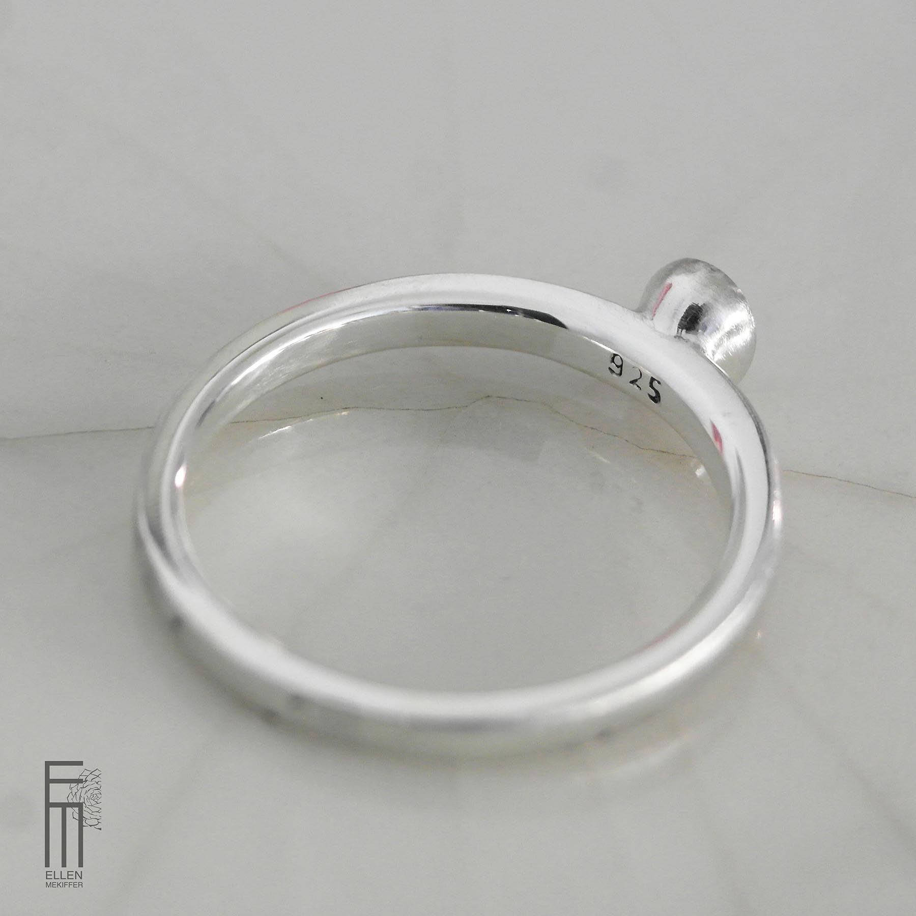 ovaler-tsavorit-ring-silber