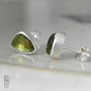 gelbgrüner_turmalin_ohrstecker_silber